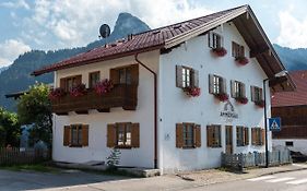Ammergau Lodge